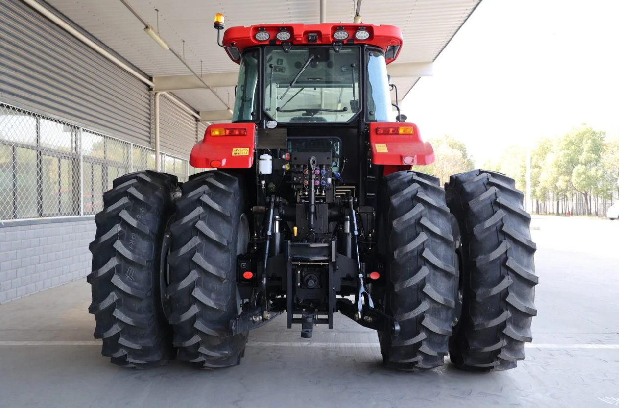 ТРАКТОР YTO ELX2204