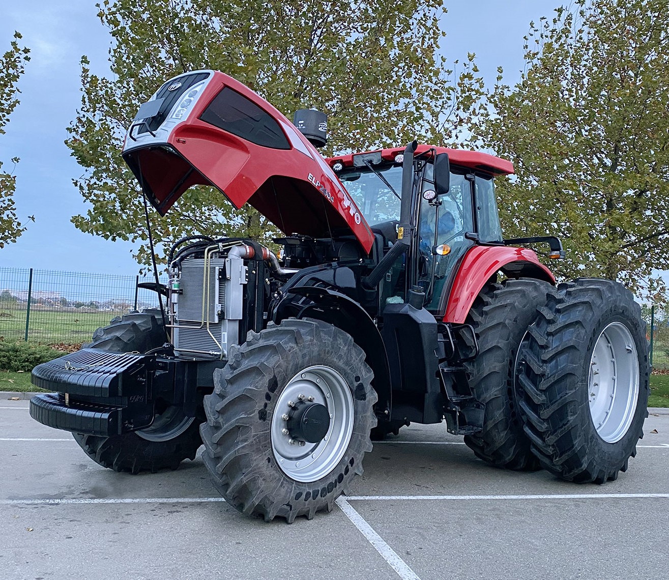 ТРАКТОР YTO ELP2604
